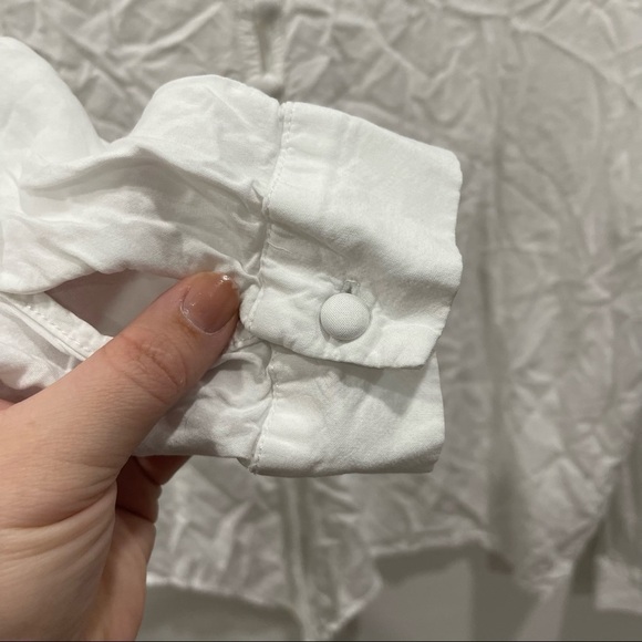 BeachLunchLounge Knotted Hem Top White Button Front Dolman Sleeve White Chic M - Picture 10 of 12